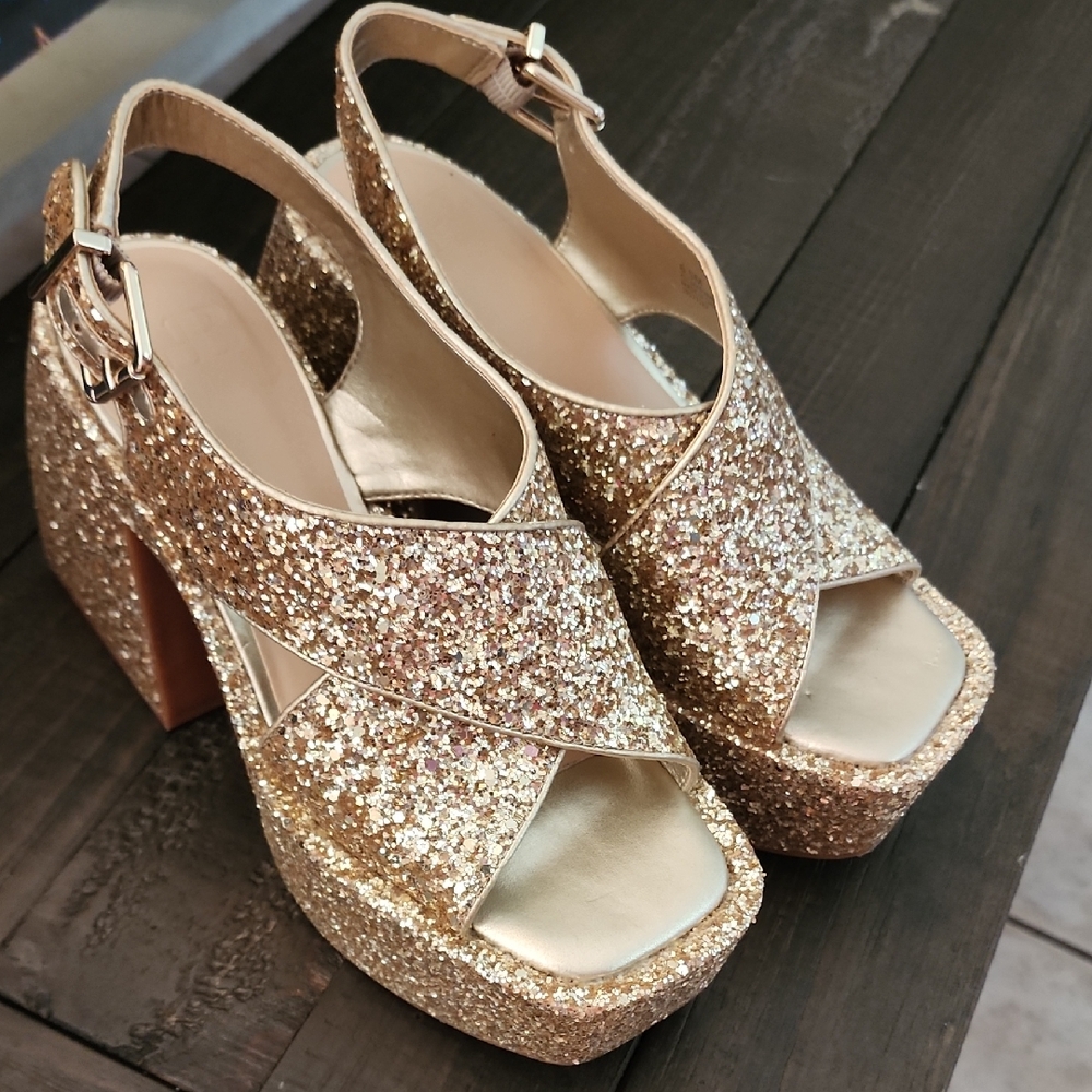 Elegant Gold Glitter Platform Heels
